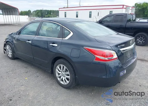 2015 Nissan Altima 2.5 S из США, поврежденный, VIN 1N4AL3AP5FC196815